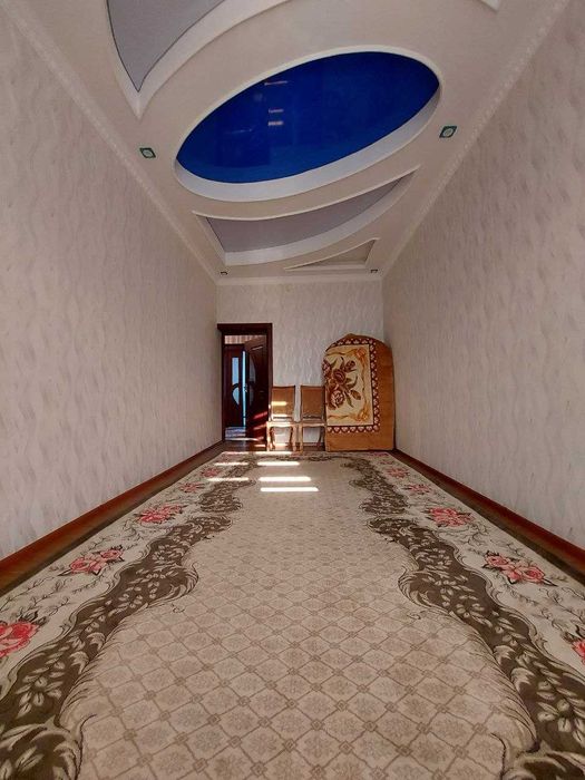 Продается двухкомнатная квартира в центре города Нукус