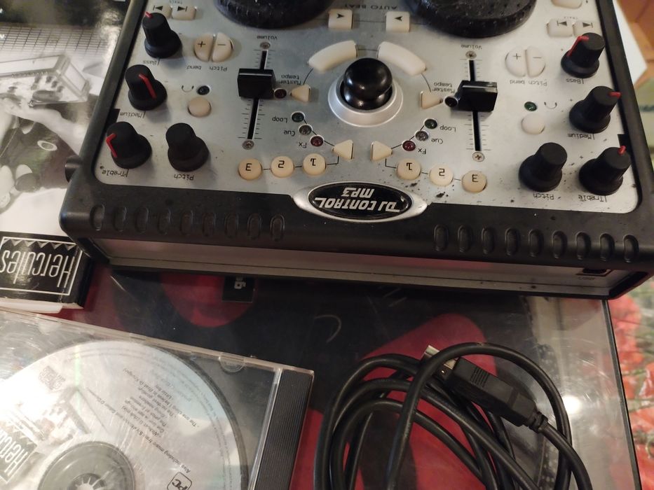 Диджей контролер