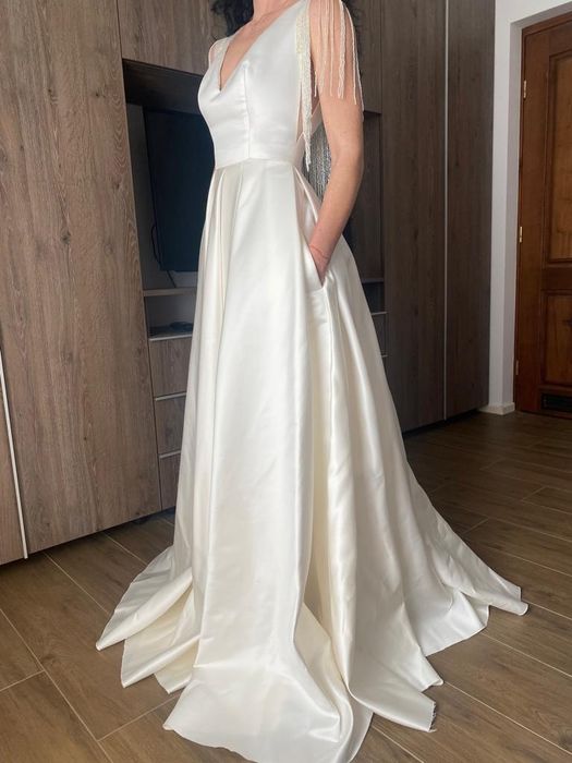 Rochie de mireasa noua
