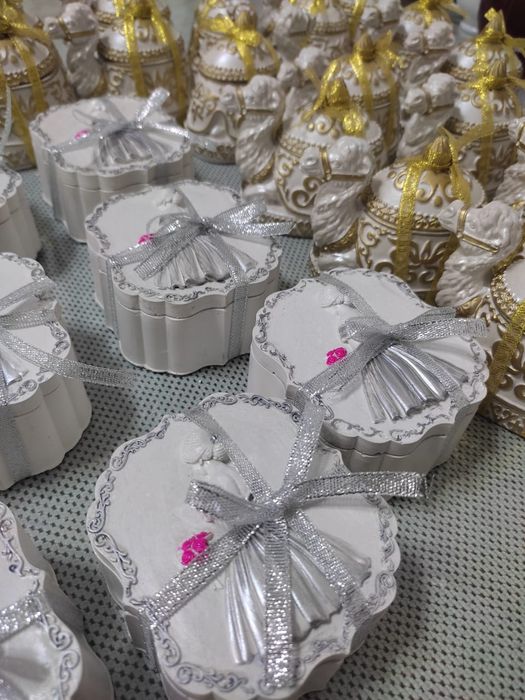 Бонбоньерки той бастар