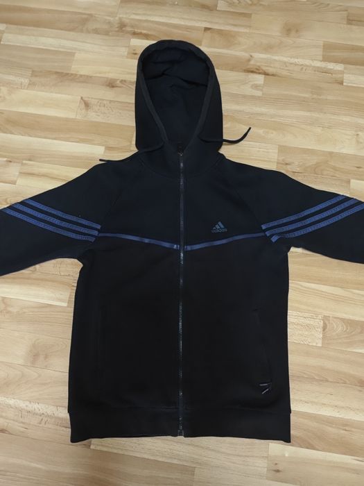 Продам кофту Adidas