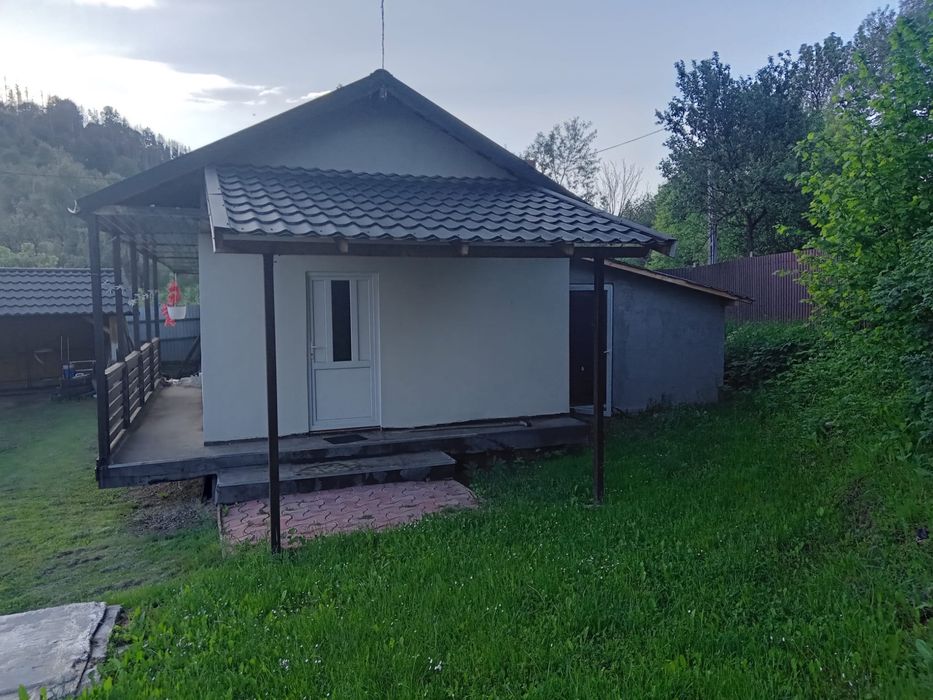 Vand casa in Slatioara  com Rasca  Suceava