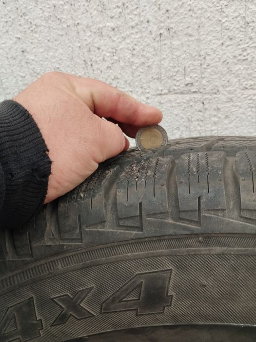 225.75.16.зимни гуми