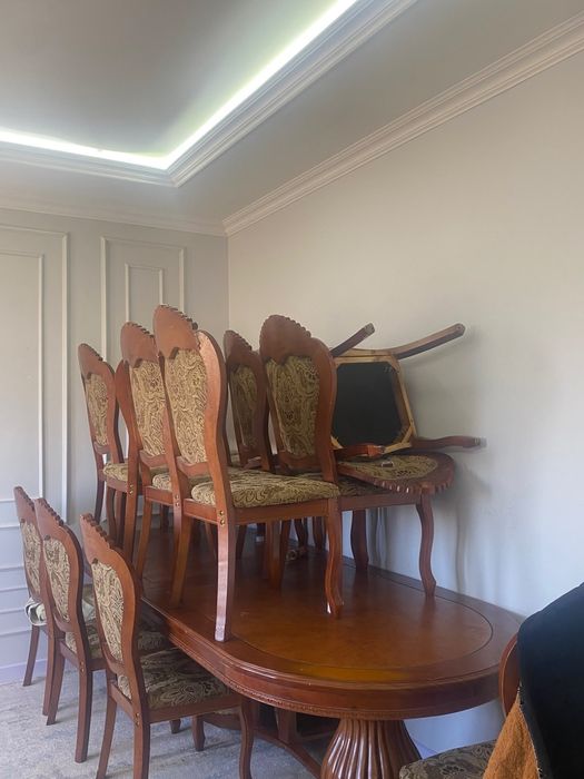 Стол стулья состоянии хороший