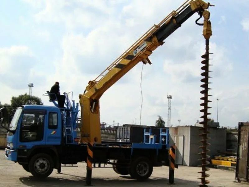 Ямобур услуги бура бурение лунок