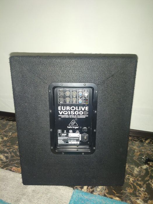 Bași activi Behringer VQ1500D