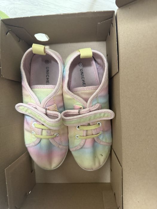 Кроссовки для девочки 33 р