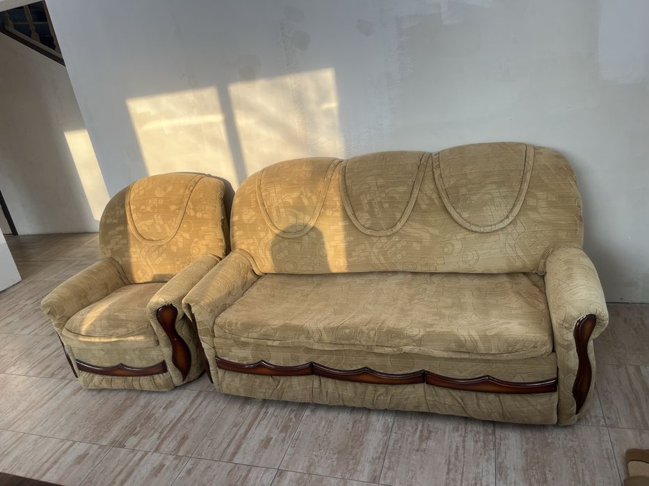 Диван и два кресла