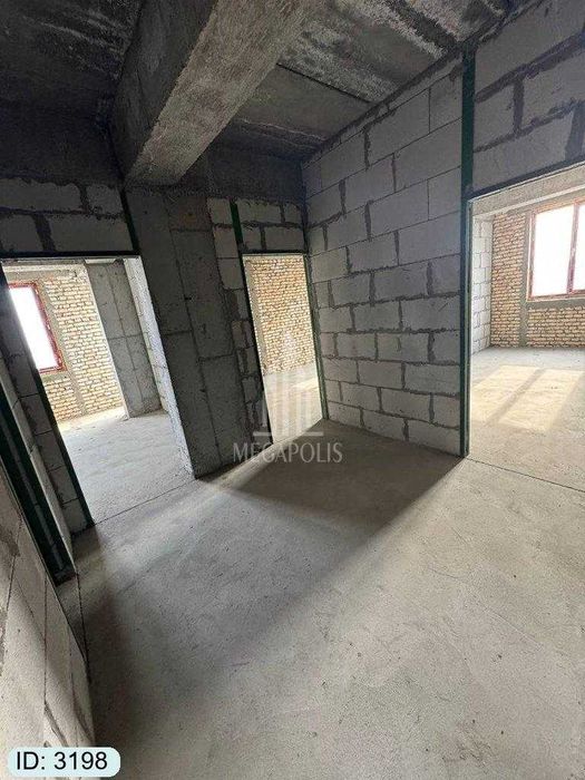 kvartira sotiladi №3198 Fayzobod masjid yangi hokimyat tarafda karopka