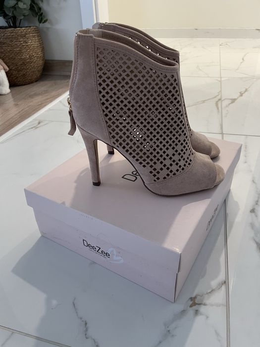 Обувки на ток DeeZee 37 номер