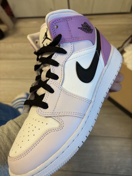 Air Jordan Mid Barely Grape 38