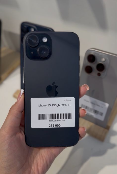 iPhone 15 в идеальном состоянии