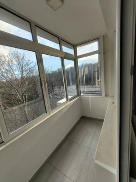 Дава се под наем Тристаен апартамент в София, Яворов - 78 кв.м за 846.6 € - Снимка #8