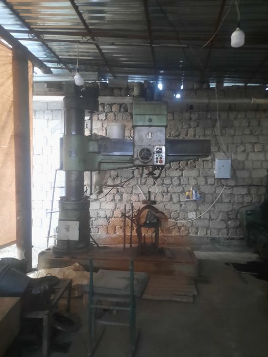 Tokarni  radiyalni severlo stanok xolar sotiladi