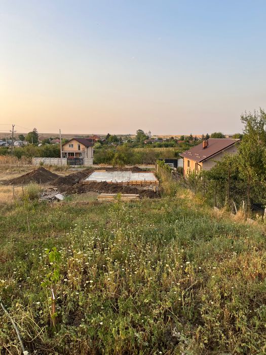 Teren +fundatie pielesti