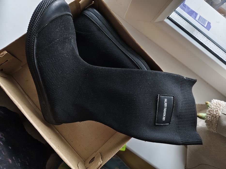 Классные сапоги-чулки для маленькой модницы