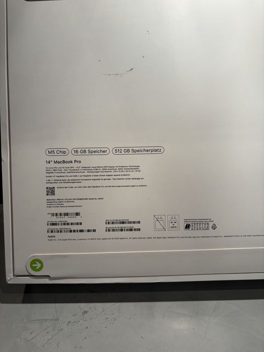 ЧИСТО НОВ! Macbook Pro M5 14" Space Black, 16/512 GB + гаранция