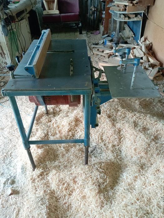 Продам универсальный станок по дереву.
