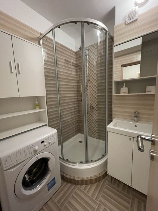 Proprietar | Închiriez apartament 2 camere tip studio str Crinului centru bloc nou