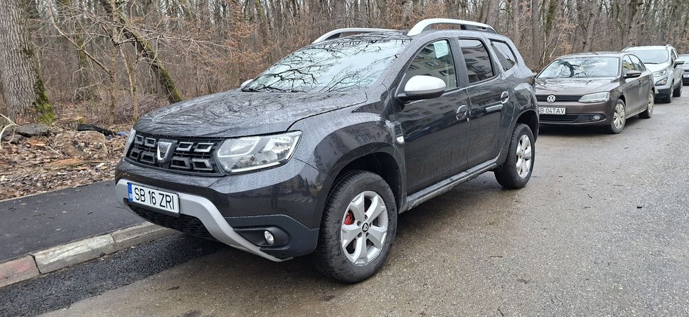 Vând Dacia Duster