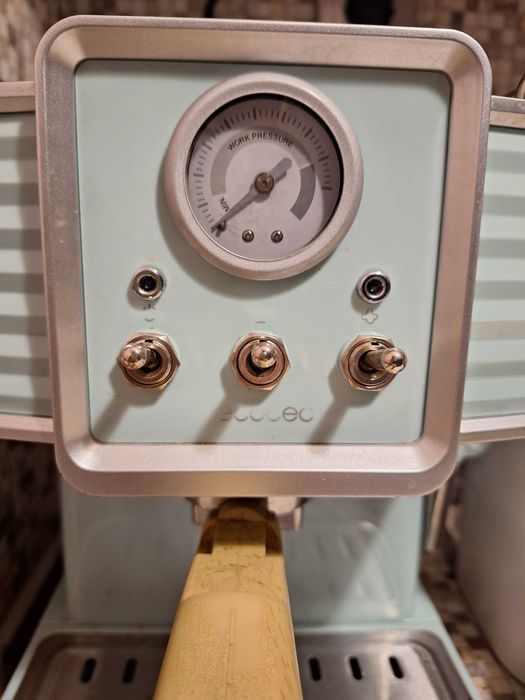 Кафемашина Cecotec Cumbia 20 бара