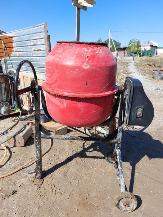 Бетономешалка, Корыты строительный