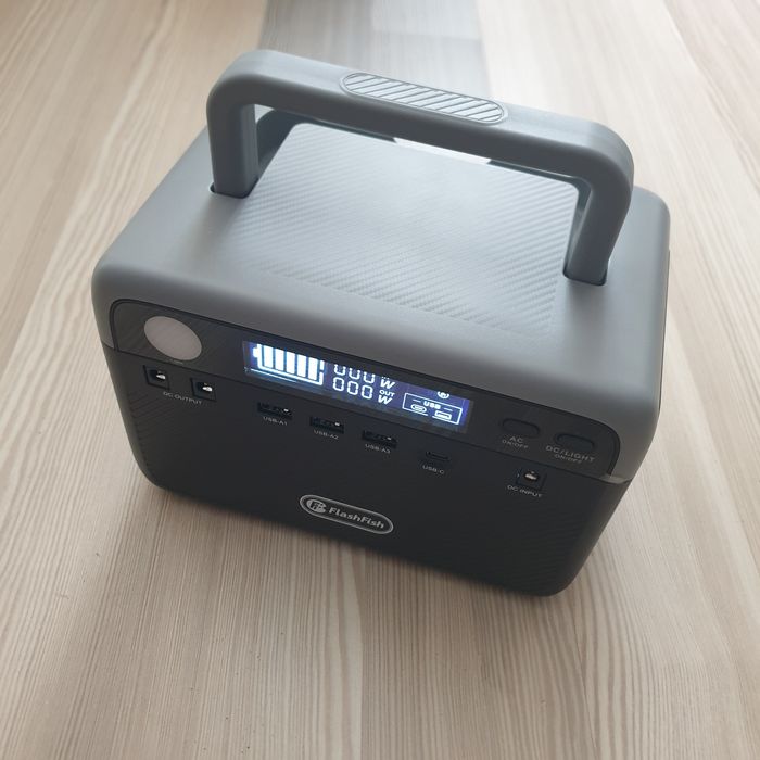 Acumulator Portabil Camping de mare putere 300w  FlashFIsh CEL MAI BUN