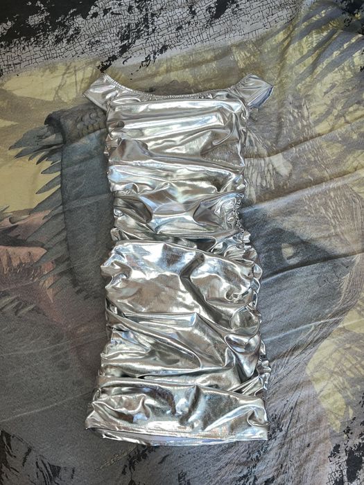 Бляскава рокля Pretty little thing (uk6/s )