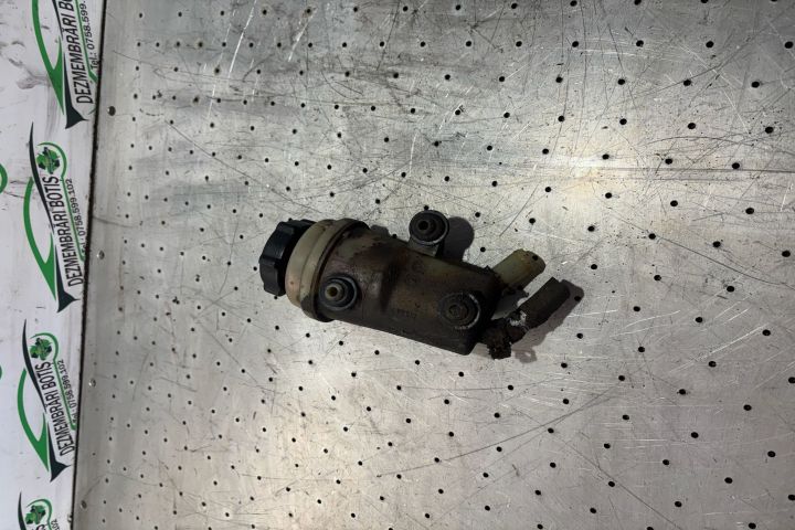 Buson vas lichid servodirectie Ford Focus prima generatie