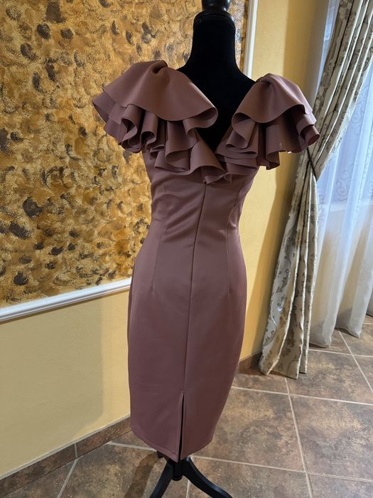 Rochie midi realizata la comanda