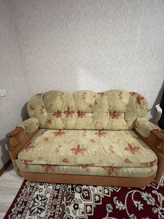 Диван. Отдам даром