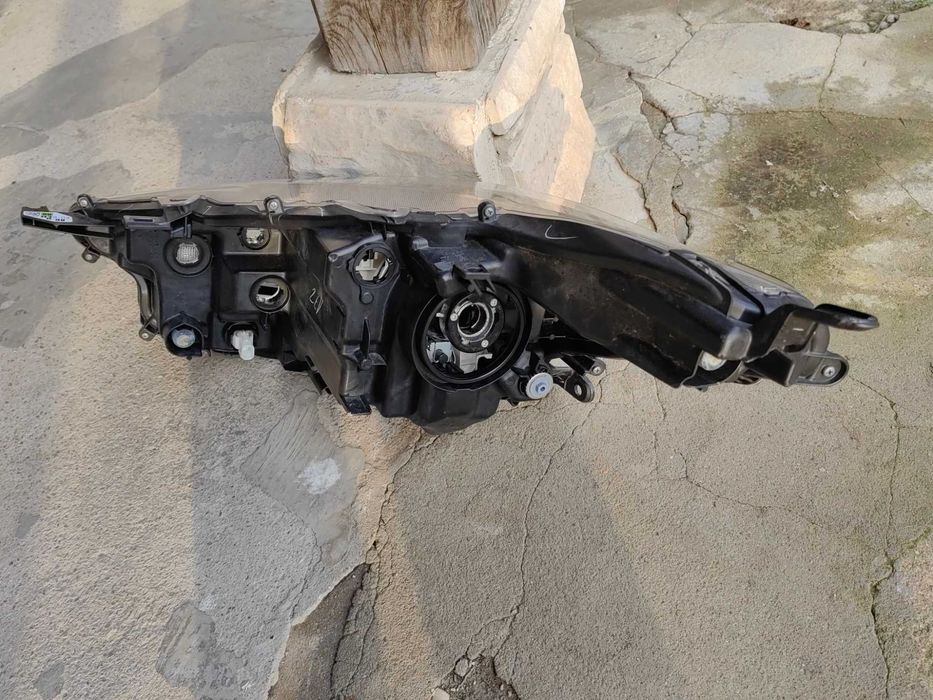 Фар Toyota Yaris десен / Фар Тойота Ярис Оригинален