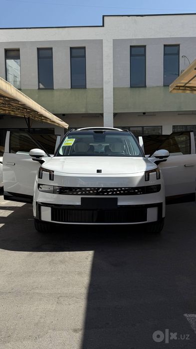 LYNK & Co 900/2.0 Ultra 6 местный ВНЕДОРОЖНИК  (2025.12)