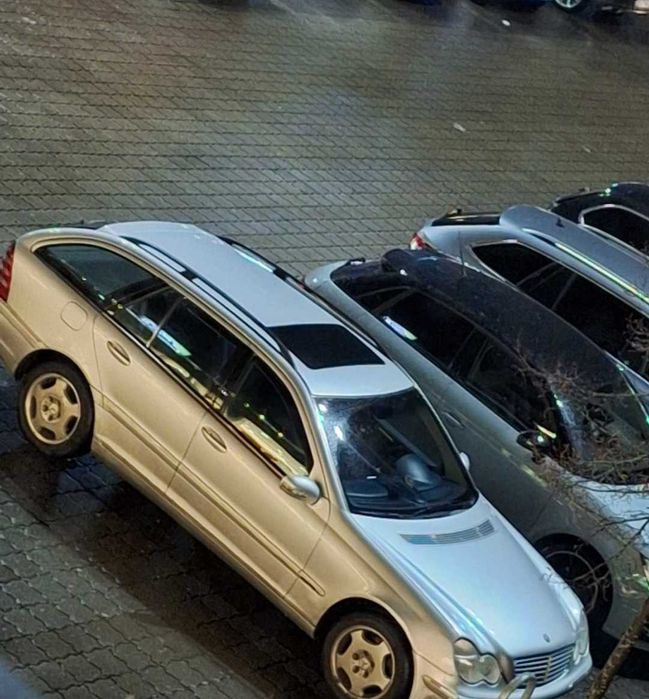 Mercedes-Benz C220 automat