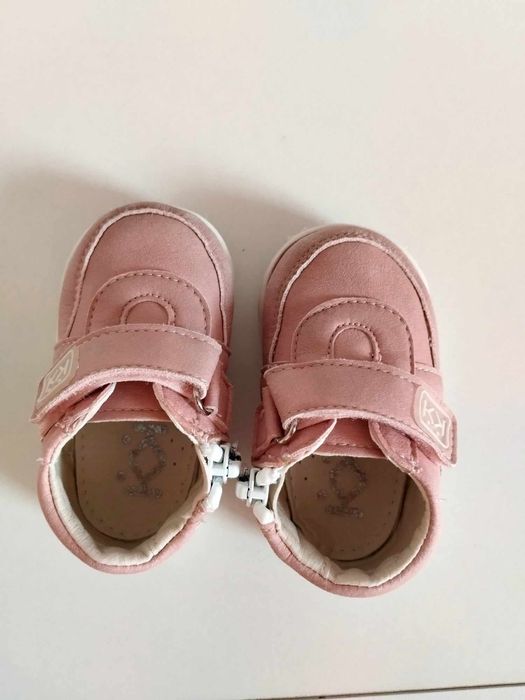 Обувки за прохождане