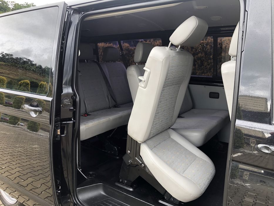 VW Transporter T5 lung 9 locuri an 2010 2.0tdi 102cp clima usi spate