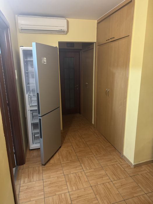 Inchiriez apartament