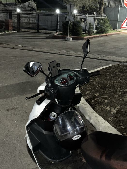 Скутер мопед продам М8