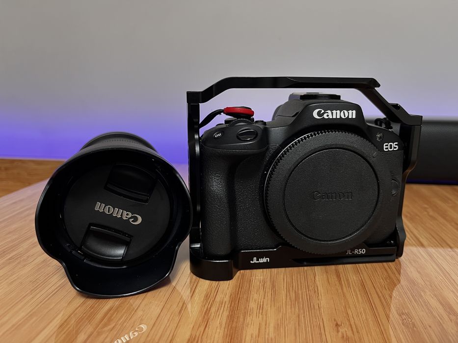 Canon EOS R50 + RF-S 18-150 mm, 4k, 24.2 MP, impecabil