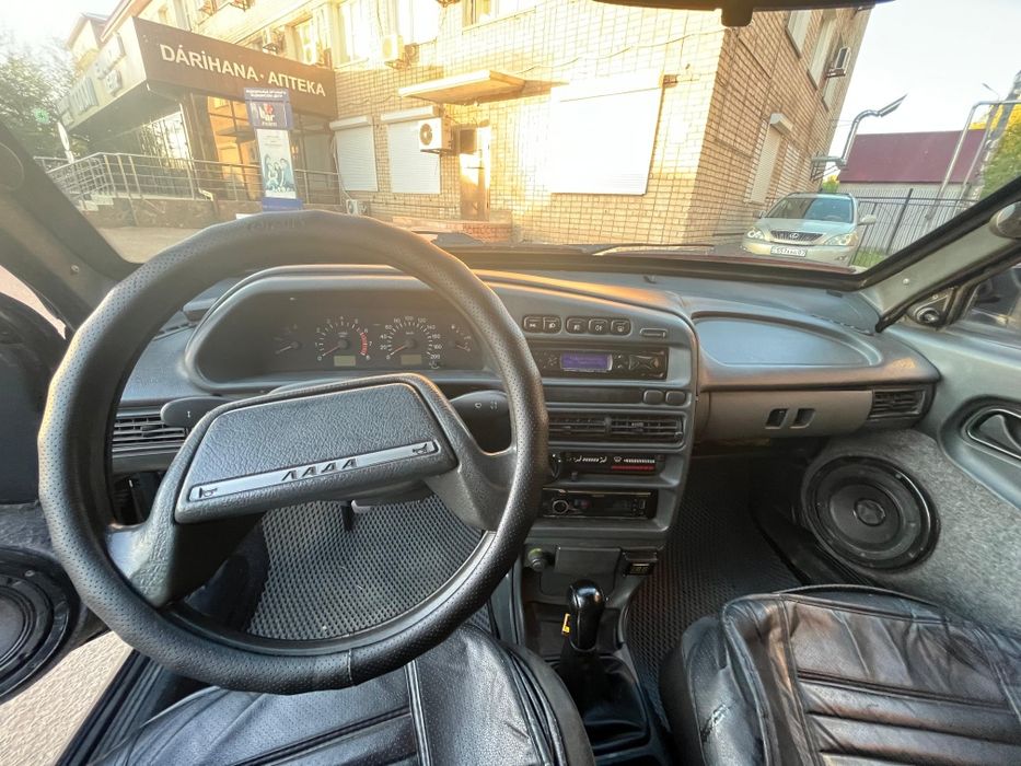 Легковая машина Ваз Лада