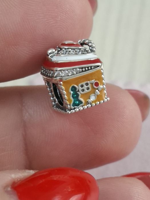 Pandantiv Căsuță din Turtă Dulce