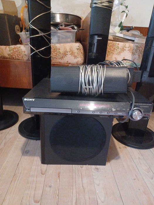 Dvd sistema za domashno kino