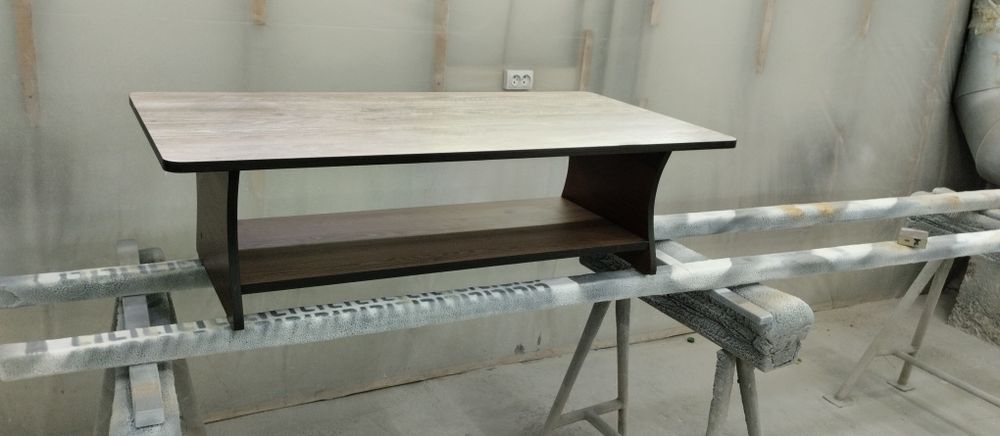 Новый журнальный столик,подойдёт как для дома так же и для офиса