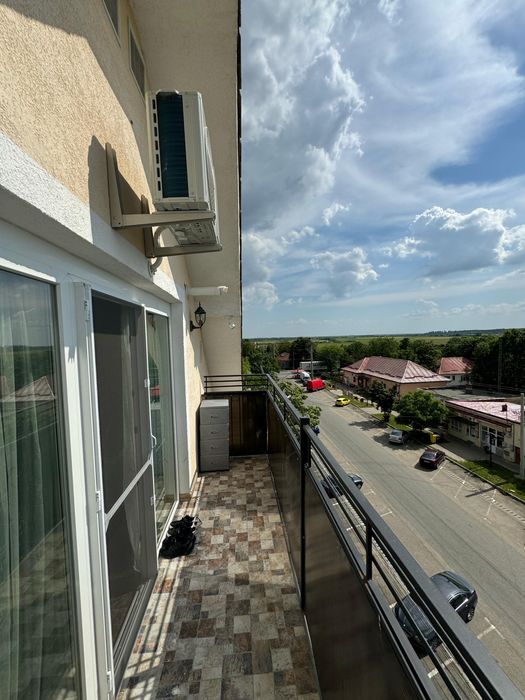 Apartament cu doua camere in centru comunei