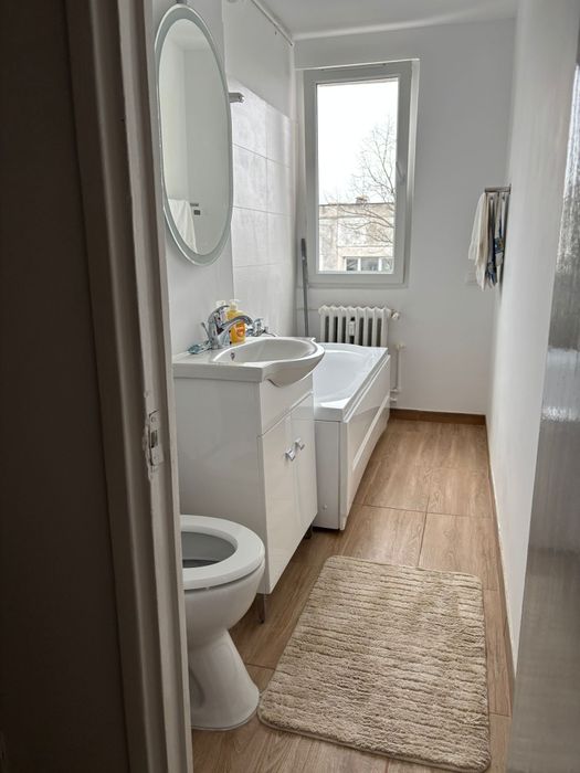 Închiriez Garsonieră