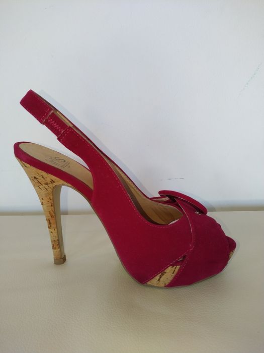 Босоножки, 38 размер