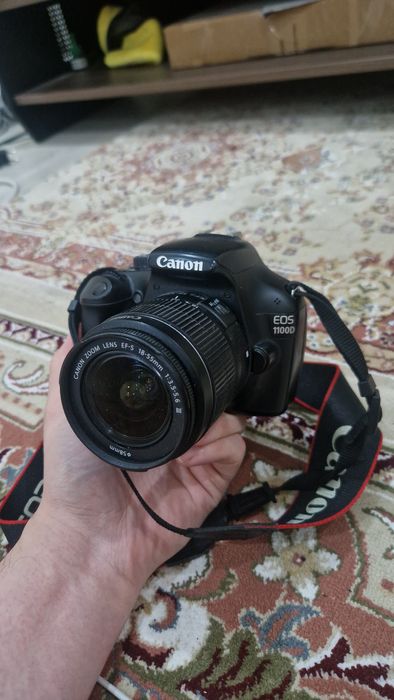 Canon EOS 1100D фотоаппарат