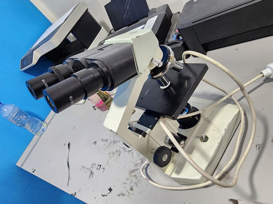Mikroskop sotiladi Микроскоп на продажу