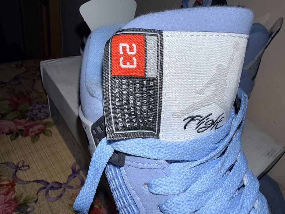 Vand jordan 4 Unc