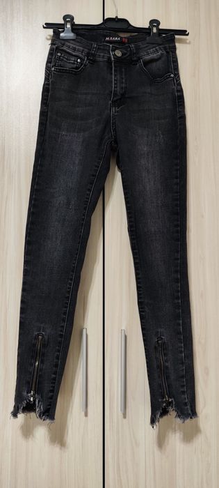 Дънки и панталони